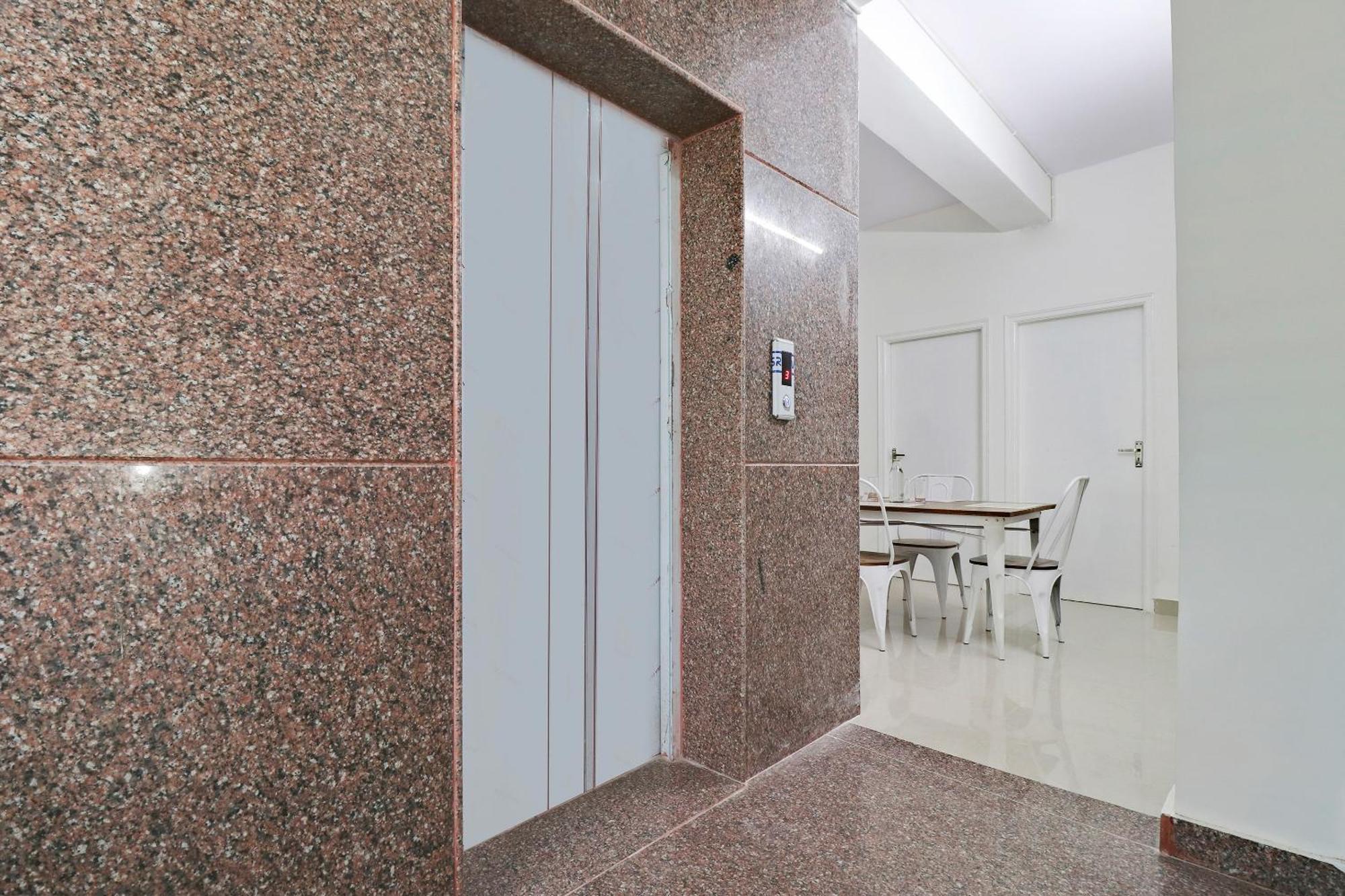 העיר בנגלור Hotel O Leva Homes Near Baiyappanahalli Metro Station מראה חיצוני תמונה